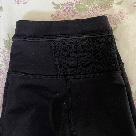 Lululemon athletica women’s black low rise flare bootcut leggings size 2 regular - Picture 3 of 10